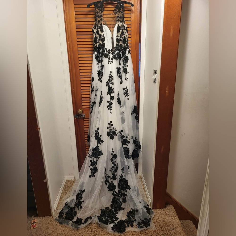 Custom Wedding Dress Never Worn!!